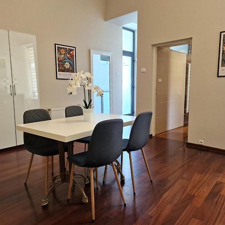 זאגרב Apartment Exclusive View Cvjetni Trg מראה חיצוני תמונה