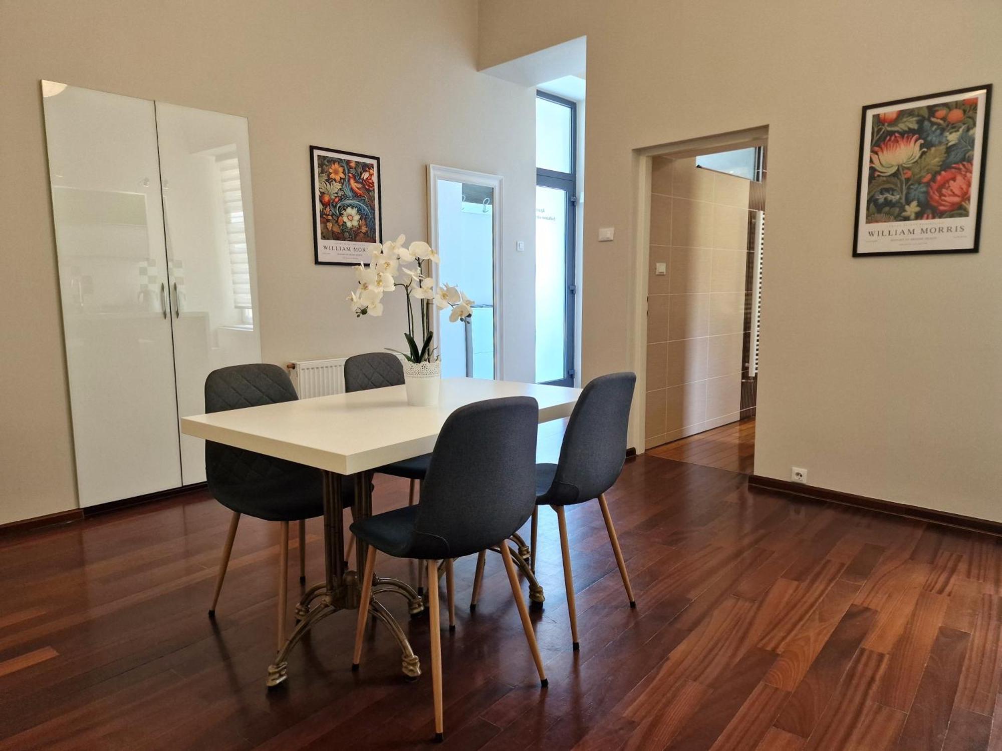 זאגרב Apartment Exclusive View Cvjetni Trg מראה חיצוני תמונה