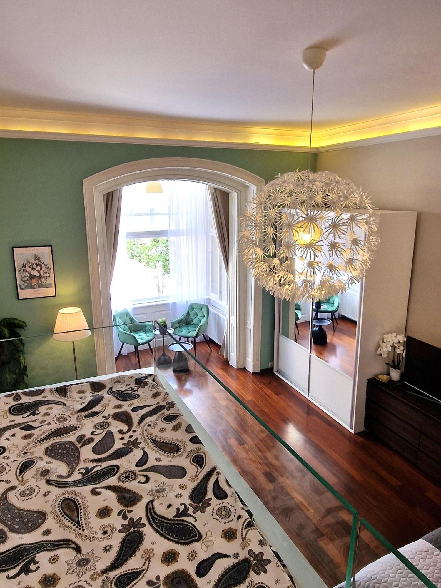 זאגרב Apartment Exclusive View Cvjetni Trg מראה חיצוני תמונה