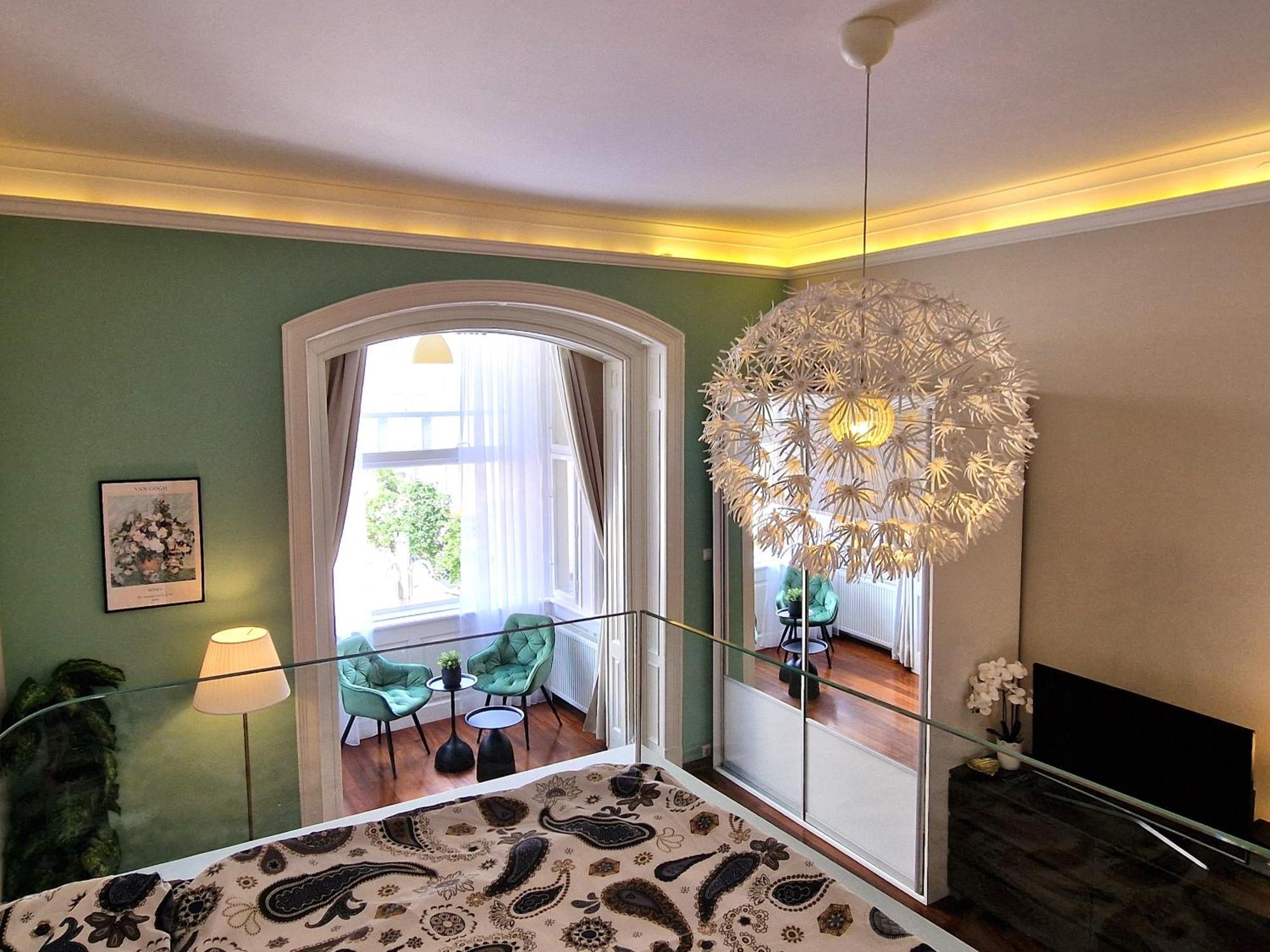 זאגרב Apartment Exclusive View Cvjetni Trg מראה חיצוני תמונה